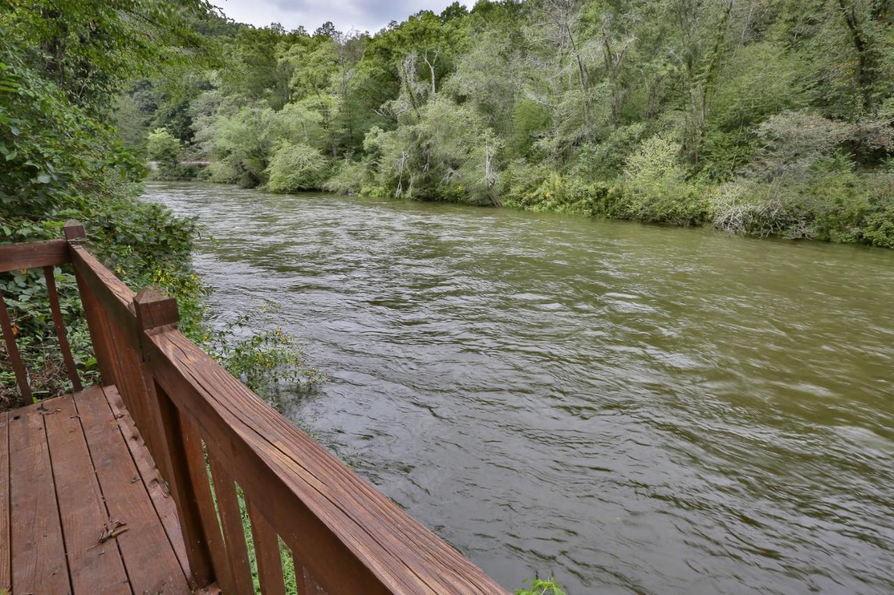 Heaven On The Toccoa Where You Will Enjoy The Sites And Sounds Of The Toccoa River Mineral Bluff Exterior photo