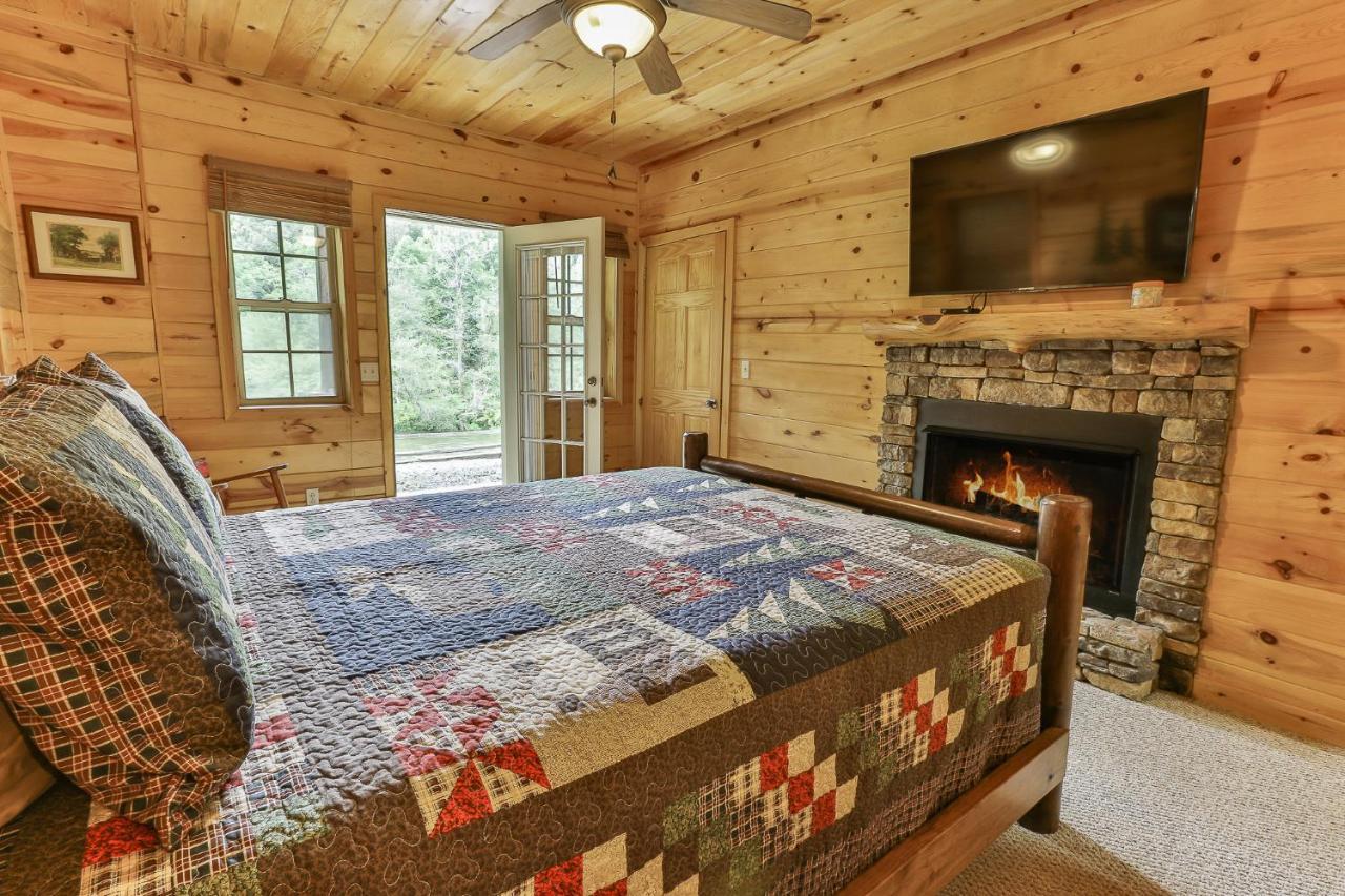 Heaven On The Toccoa Where You Will Enjoy The Sites And Sounds Of The Toccoa River Mineral Bluff Exterior photo
